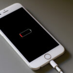 Cara Mengetahui Baterai iPhone Sudah Terisi Penuh