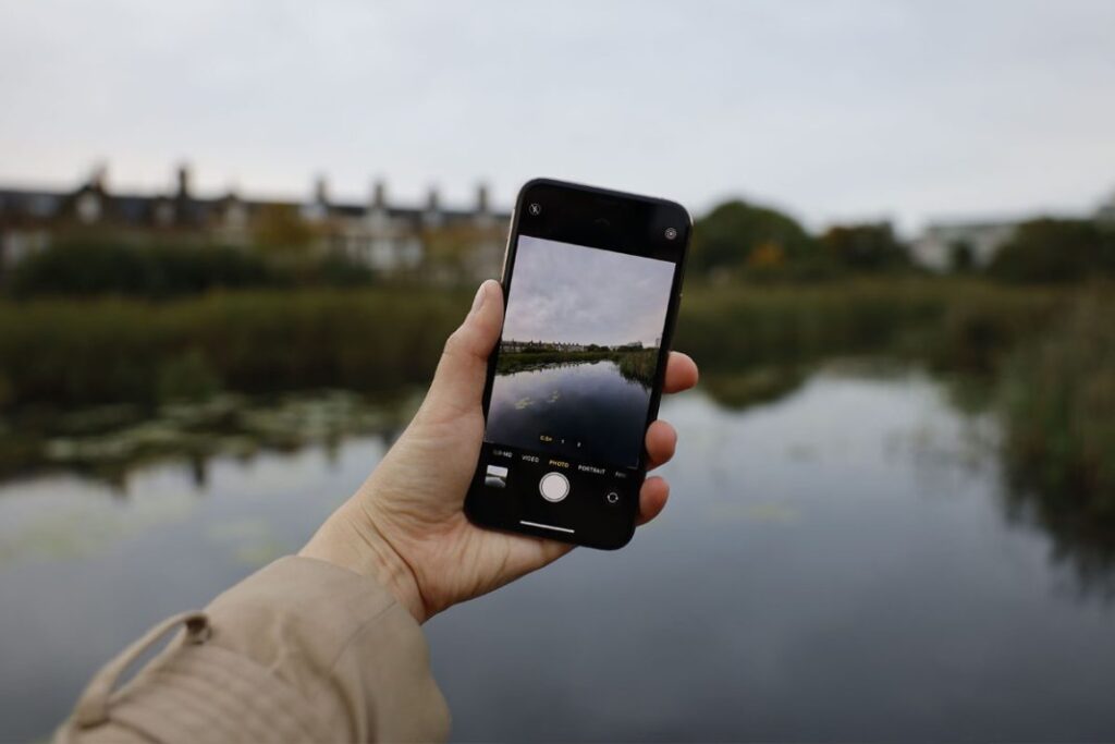 Daftar iPhone yang Ada Kamera Wide dan Ultra Wide