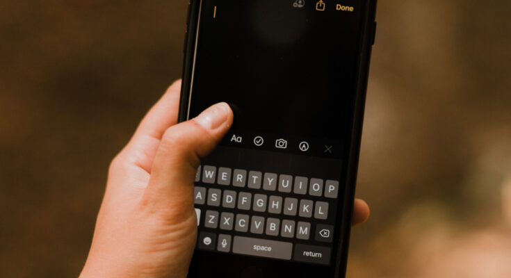 Cara Menghilangkan Garis Bawah Yang Ada Pada Tulisan Teks Di iPhone